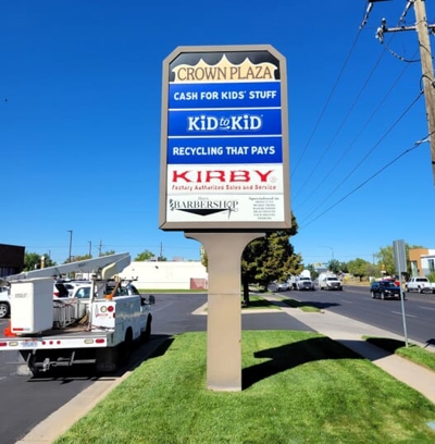 Pylon Signs Photo